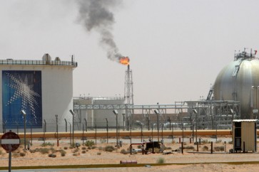 تراجع في أسعار النفط بعد معلومات عن احتمال توسيع حقل نفطي سعودي