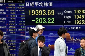 بورصة طوكيو تتراجع اكثر من 8 بالمئة بعد تقدم معسكر مؤيدي الخروج من بريطانيا