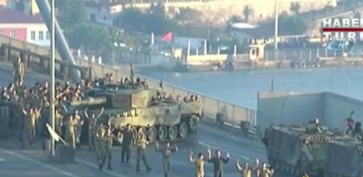 استسلام جنود تابعين للانقلاب التركي