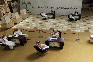 اصلاحات في السعودية تضرب رواتب المواطنين