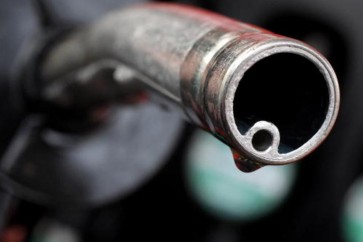 أسعار النفط هبطت في 2016 بسبب تخمة المعروض
