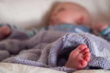 تعد متلازمة موت الرضع المفاجئ، المعروفة أيضا باسم موت المهد، حالة موت مفاجئة لرضيع يتمتع بصحة جيدة