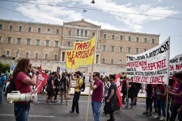 االيونان تتجنب أزمة تخلف عن سداد ديونها بالتوصل إلى اتفاق مبدئي مع الدائنين