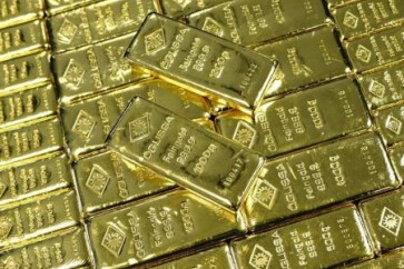الذهب يهبط من أعلى مستوى في عام.. كم أصبح سعره؟