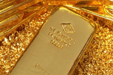 أسعار الذهب تبلغ أعلى مستوى في أسبوعين مع تراجع الدولار