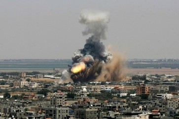 الطيران الحربي الإسرائيلي يستهدف موقعين لسرايا القدس وسط قطاع غزة