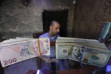 الليرة التركية عند 5.33 للدولار إثر إعفاء من عقوبات إيران