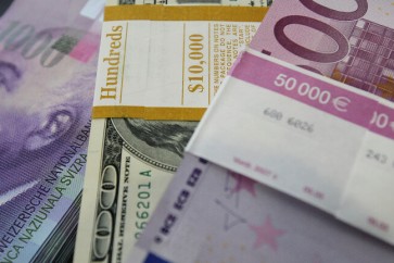 تراجع اليورو امام الدولار