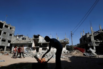العدو يطلب من مصر منع دخول الإسمنت ومواد البناء إلى غزة