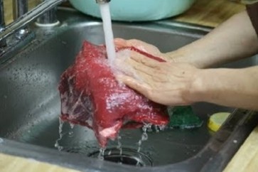 Washing Meat