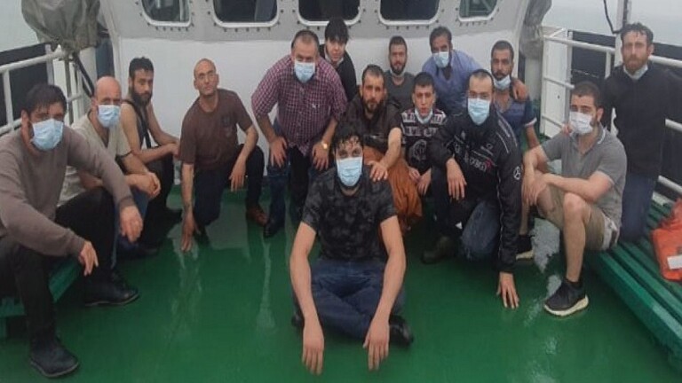 إنقاذ خمسة عشر بحارا سوريا على سواحل الهند