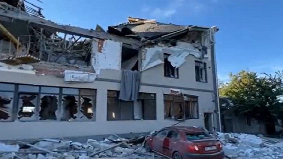 قتيلان بهجوم صاروخي أوكراني على فندق في خيرسون