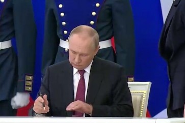 بوتين يوقع اتفاق انضمام الاقاليم الاربعة الى روسيا