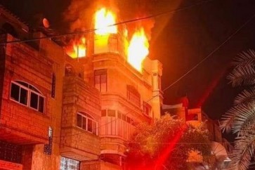 حريق كبير داخل بناية سكنية في حي تل الزعتر بغزة