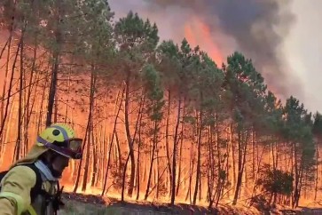 إسبانيا إجلاء مئات الأشخاص وخسارة آلاف___ _الهكتارات من ال...حريق قرب الحدود البرتغالية - snapshot 3.2