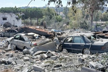 جانب من آثار العدوان الإسرائيلي على النبطية بجنوب لبنان (الأناضول)